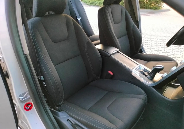 Volvo S60 cena 44600 przebieg: 185000, rok produkcji 2015 z Kielce małe 301